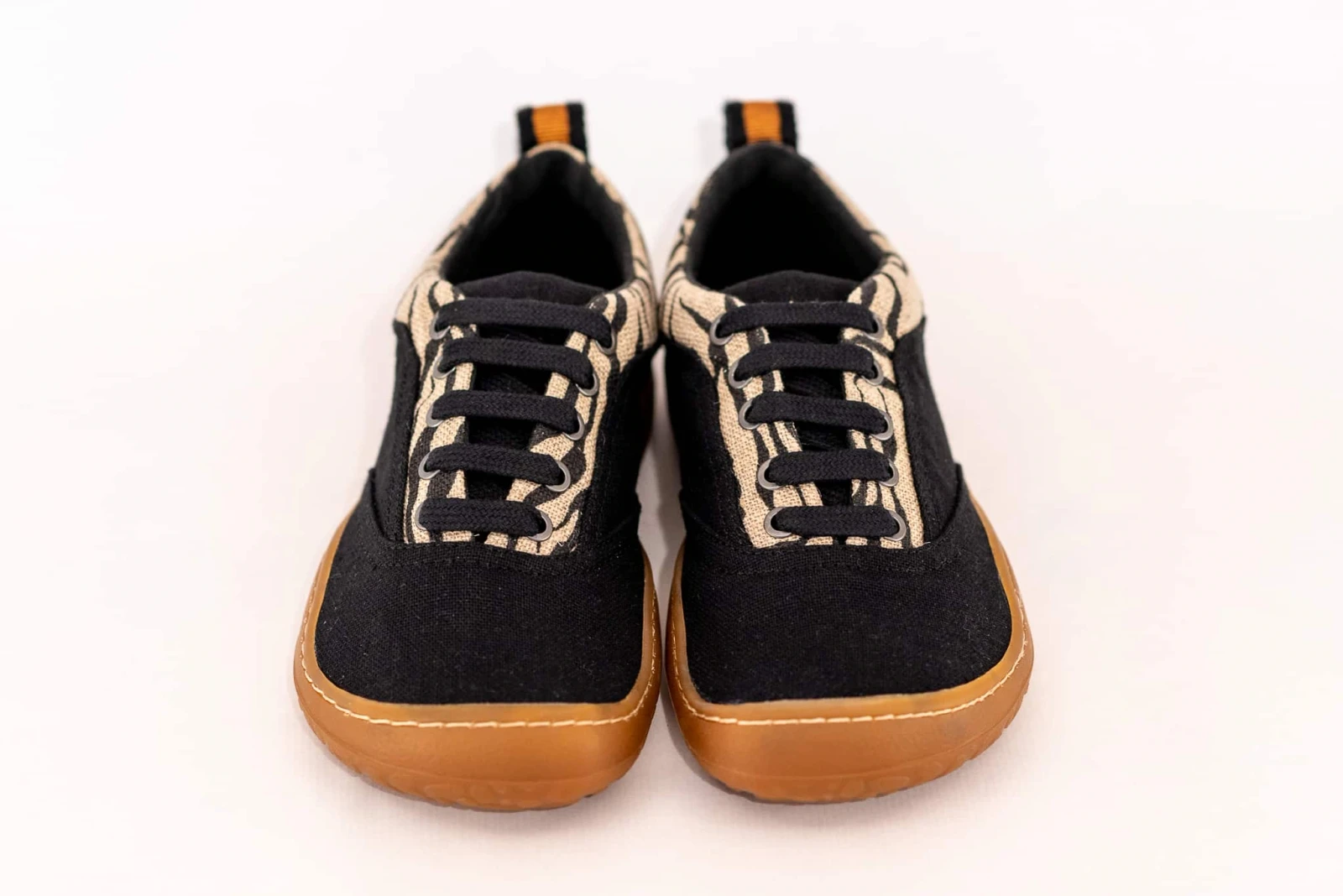 Босоногие кеды Sambas the bambas Cebra — чёрные с узором зебра